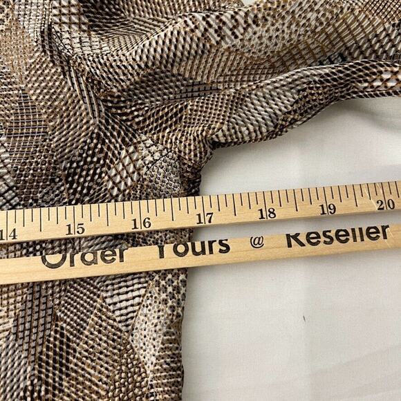 Talbots Brown 100% Silk Geometric Print Button Up Long Sleeve Shirt Size 2 Women - Picture 8 of 9